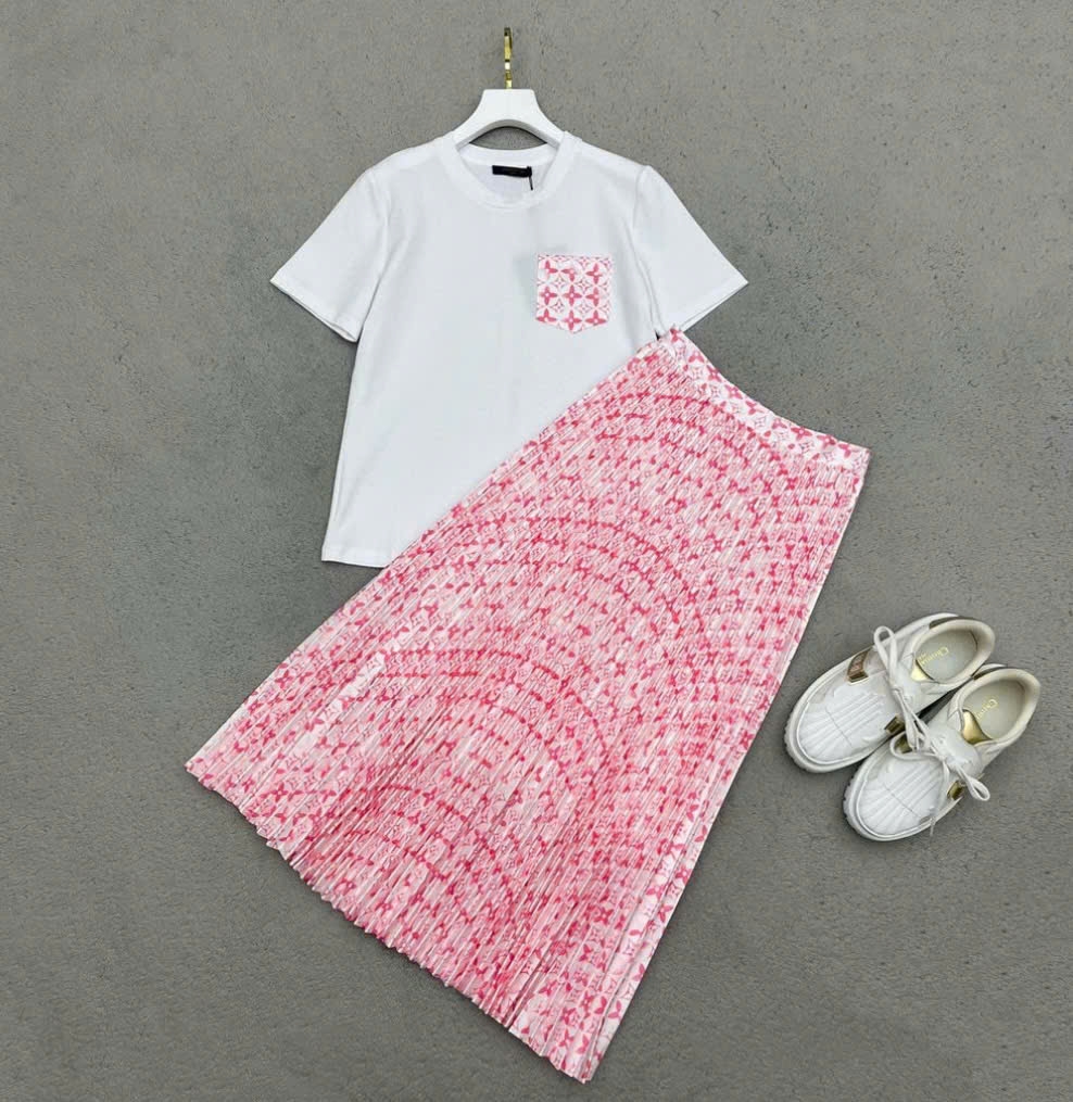 Set Louis Vuiton Áo Tshirt + Chân váy midi lụa 3 màu