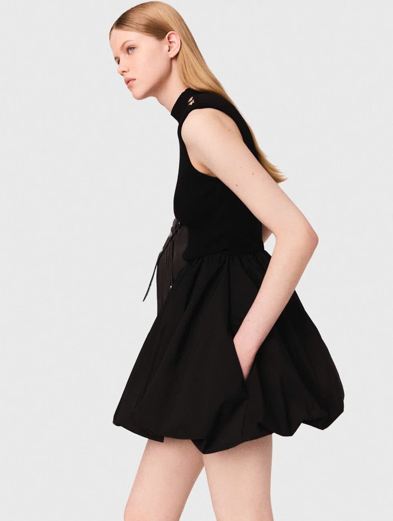 Váy lưới ngắn và vải taffeta