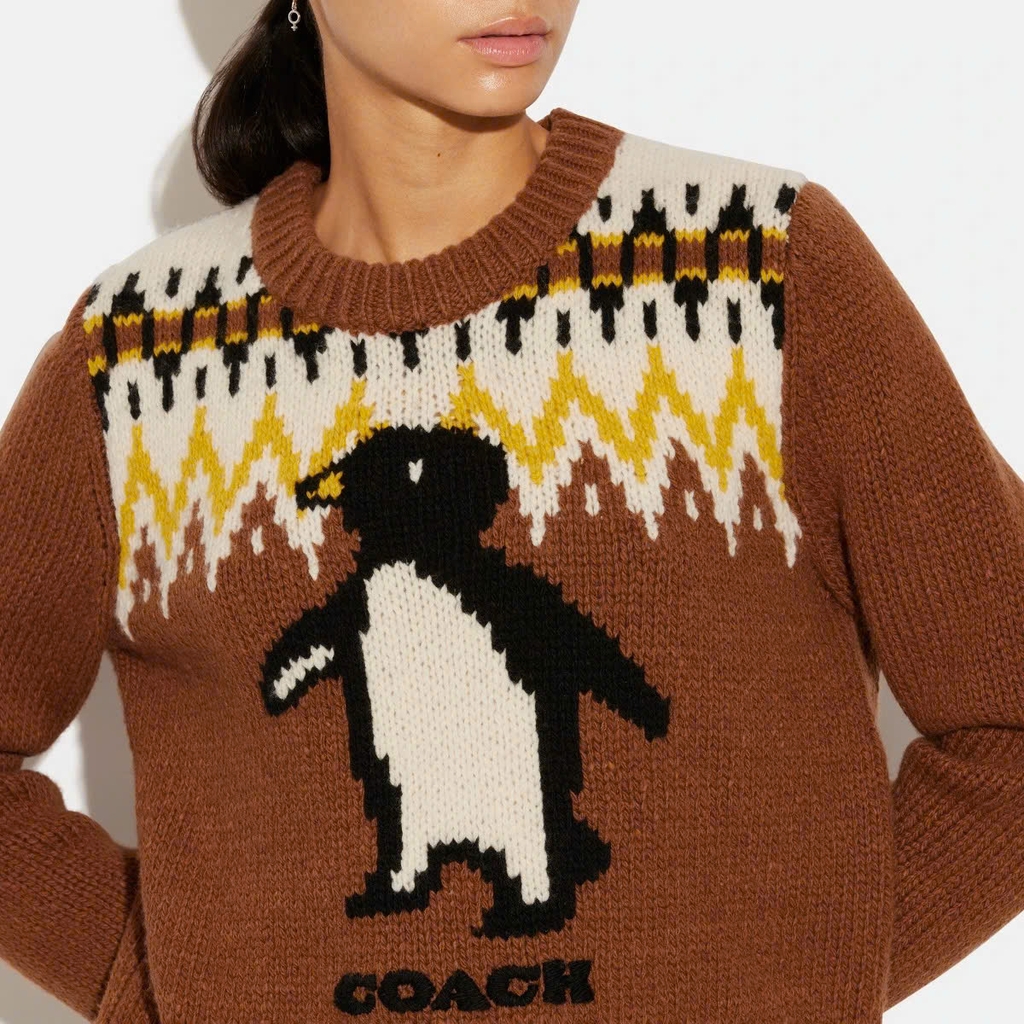 Áo len Coach cổ tròn họa tiết chim cánh cụt