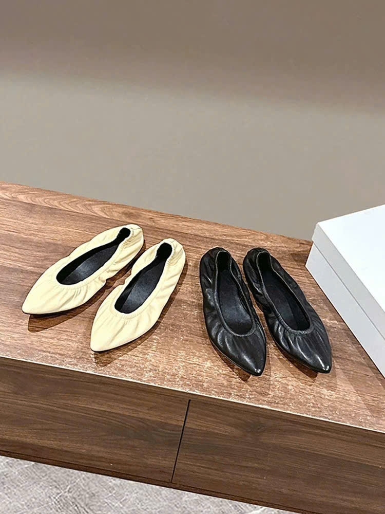 Giày bệt The Row mũi nhọn