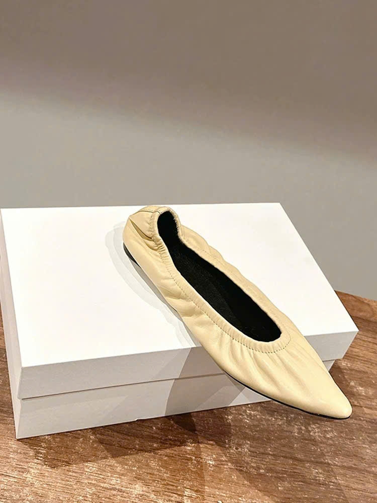 Giày bệt The Row mũi nhọn