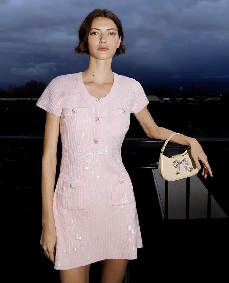 Váy ngắn đan sequin