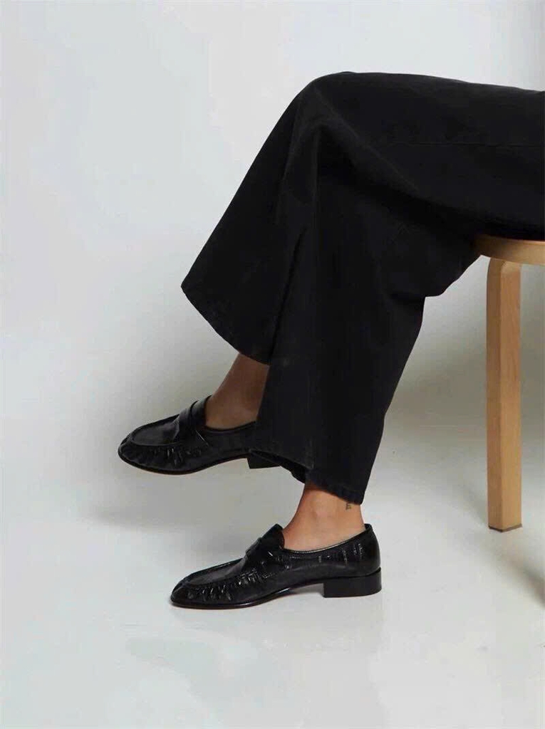 Giày THE ROW  loafer da cá sấu