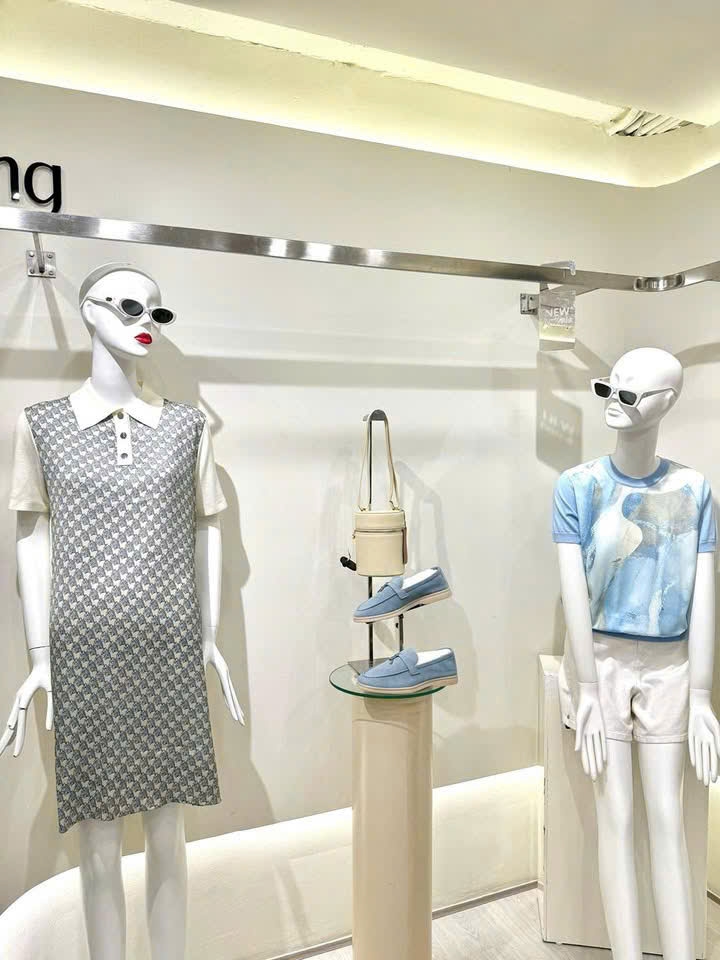 Váy Tory Burch suông len cải lụa cổ đức