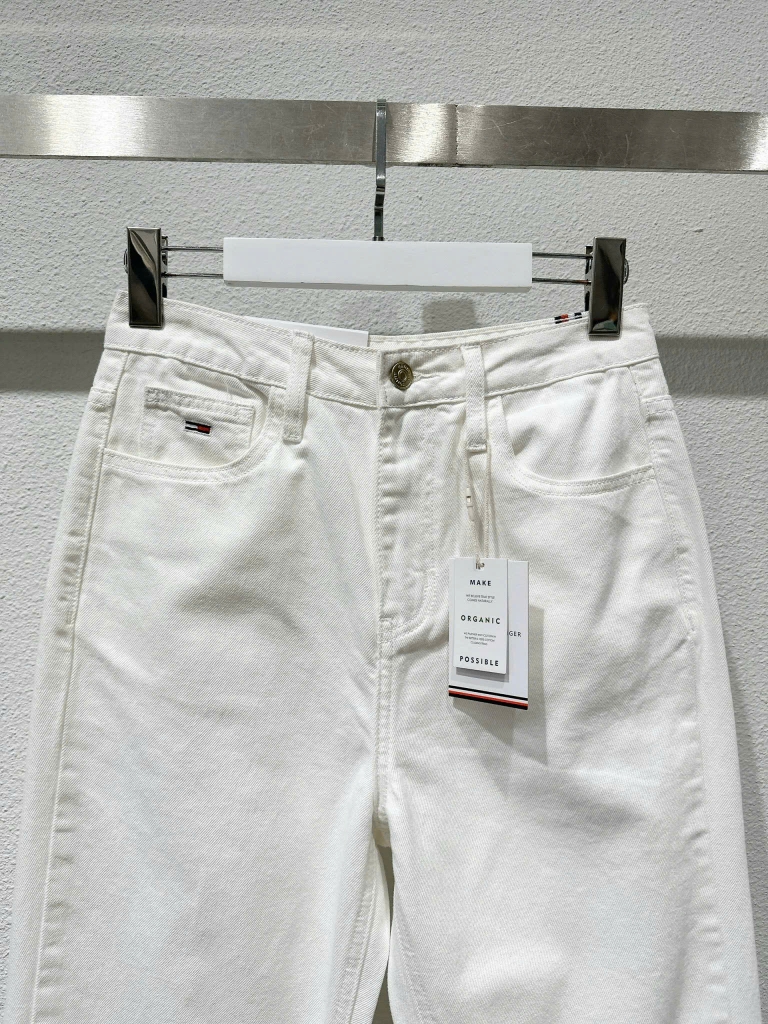 Quần baggy Tommy trắng rách gối dư xịn