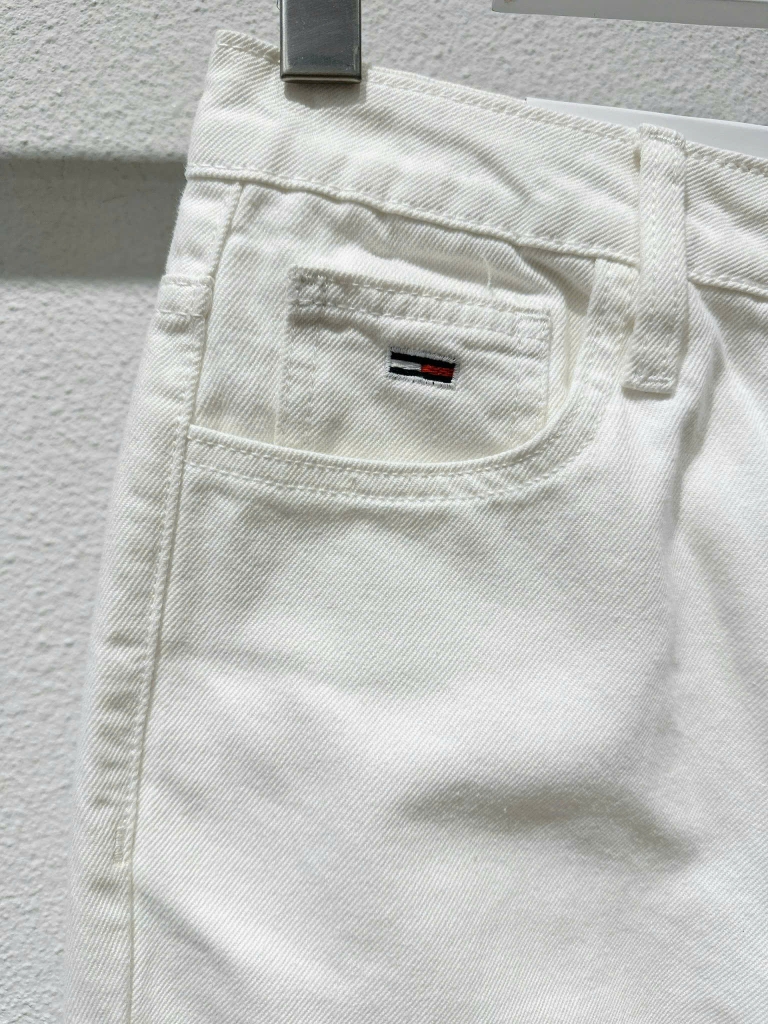 Quần baggy Tommy trắng rách gối dư xịn
