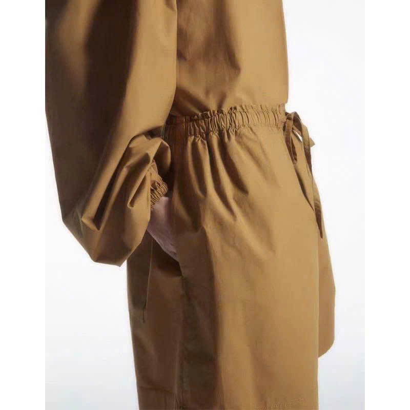 Quần short khaki COS dáng ngắn cạp chun