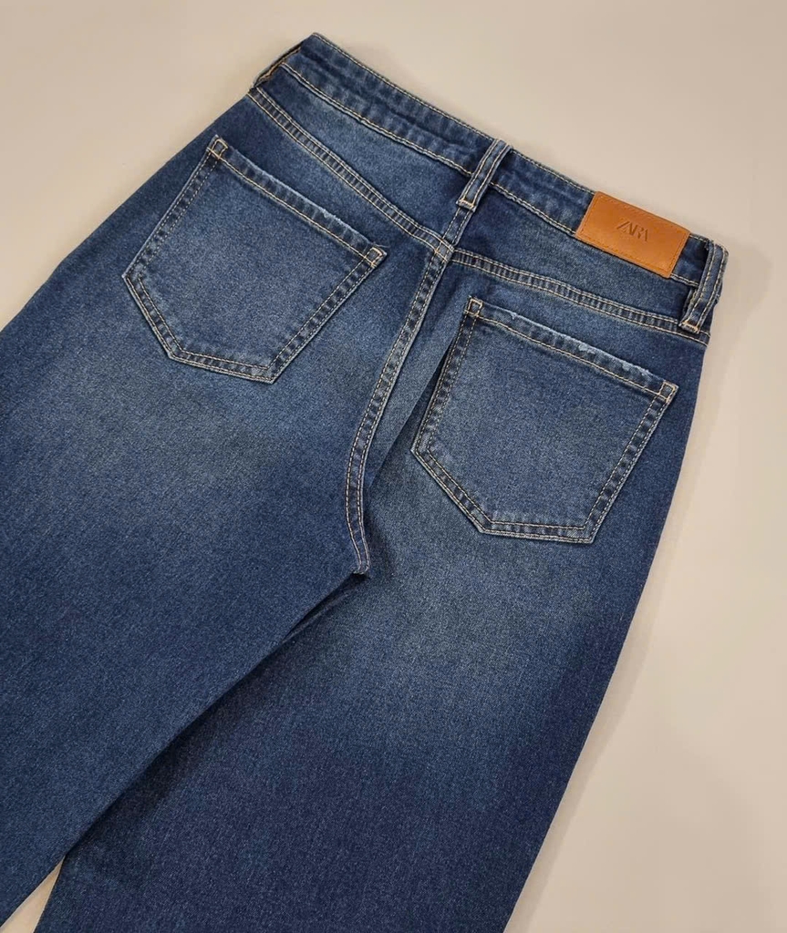 Quần jean Zara dáng baggy đứng