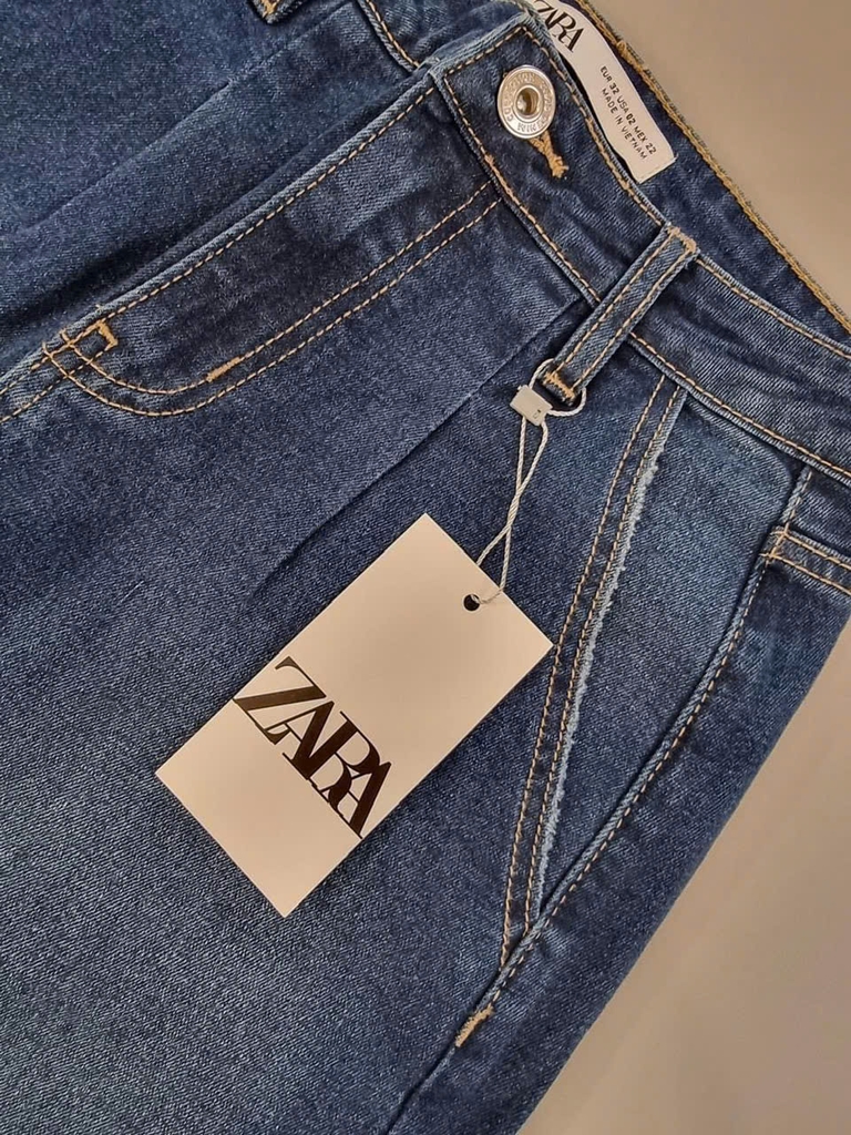 Quần jean Zara dáng baggy đứng