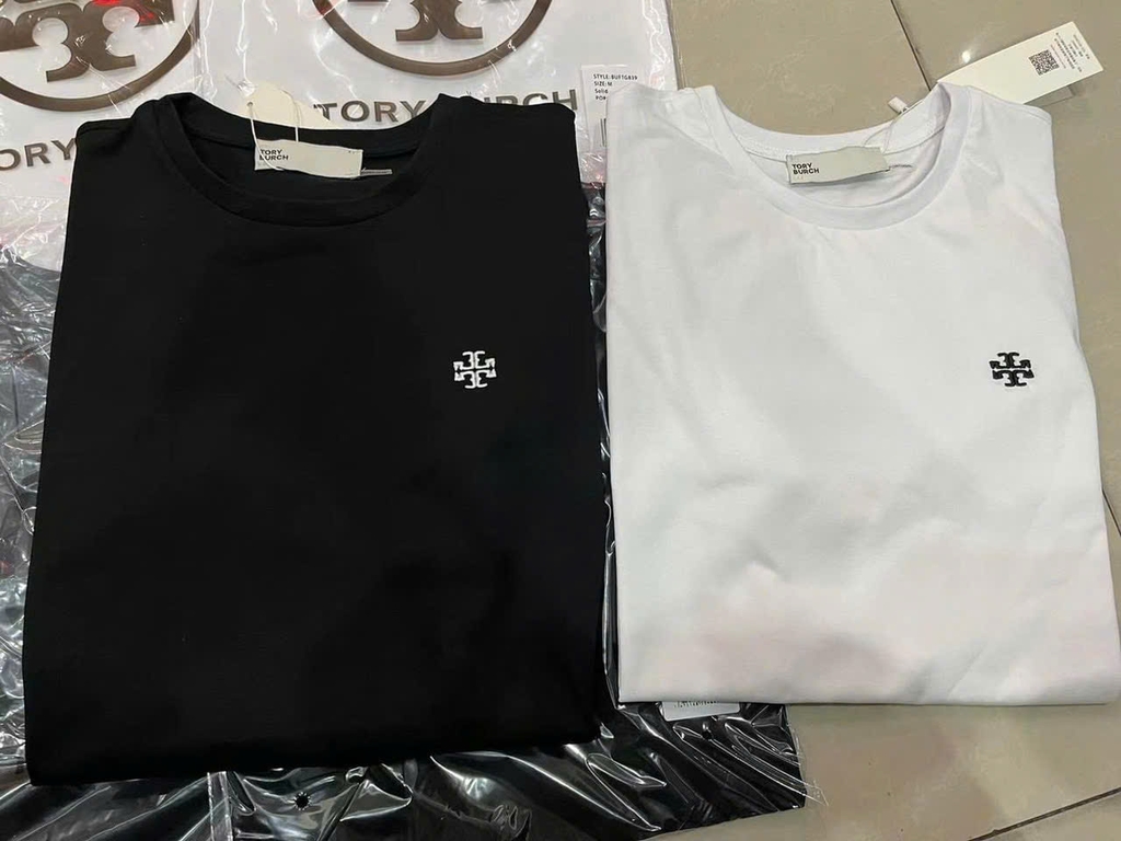 Tshirt Tory Burch cổ tròn logo thêu