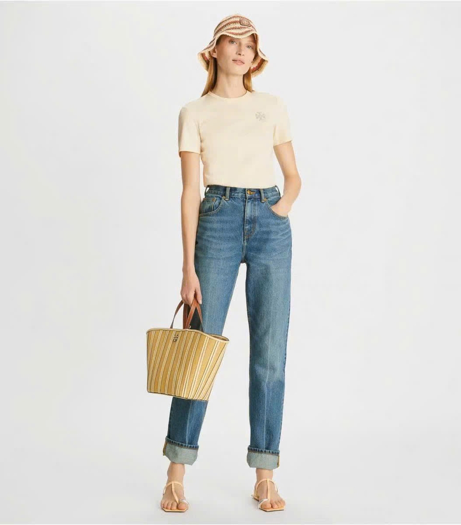 Tshirt Tory Burch cổ tròn logo ngực