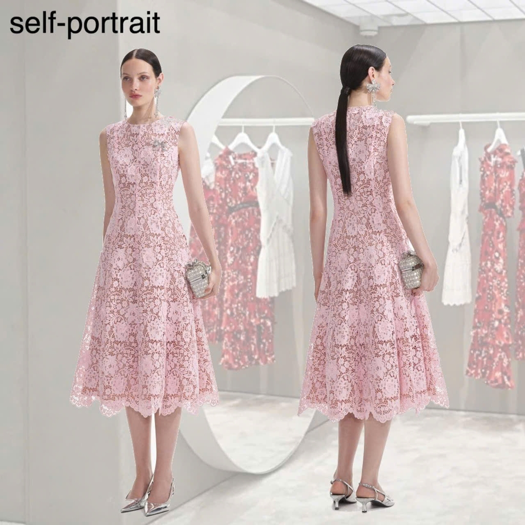 Váy Self-Portrait midi hồng ren
