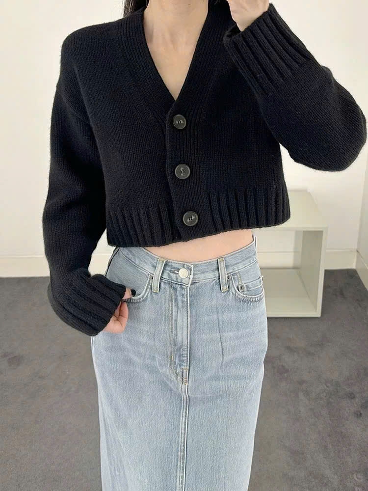 Cardigan COS khuy gỗ 2 màu dáng crop cổ V