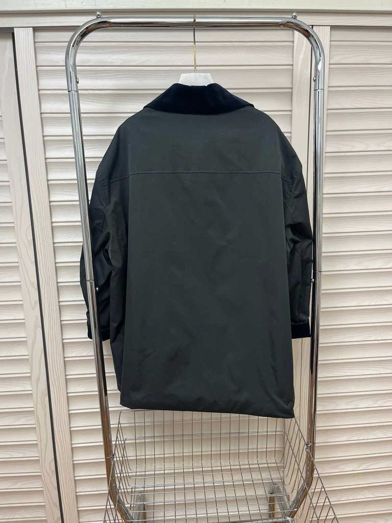 Jacket ERDOS đen dáng loose cổ đức navy khuy vàng