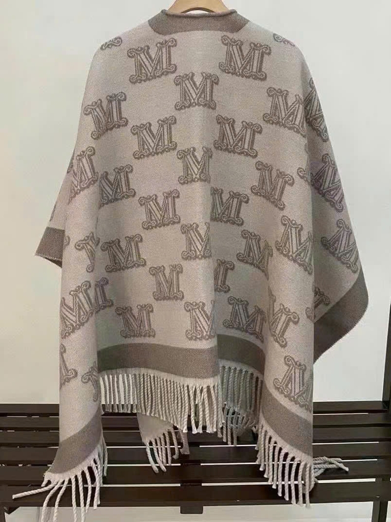 Khăn cape MaxMara tua rua