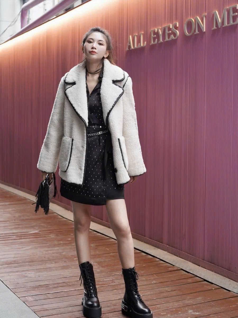 Jacket lông trắng lông cừu viền đen Maje