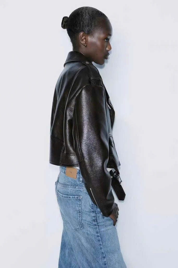 Jacket da Zara túi ngực cổ bẻ màu đen