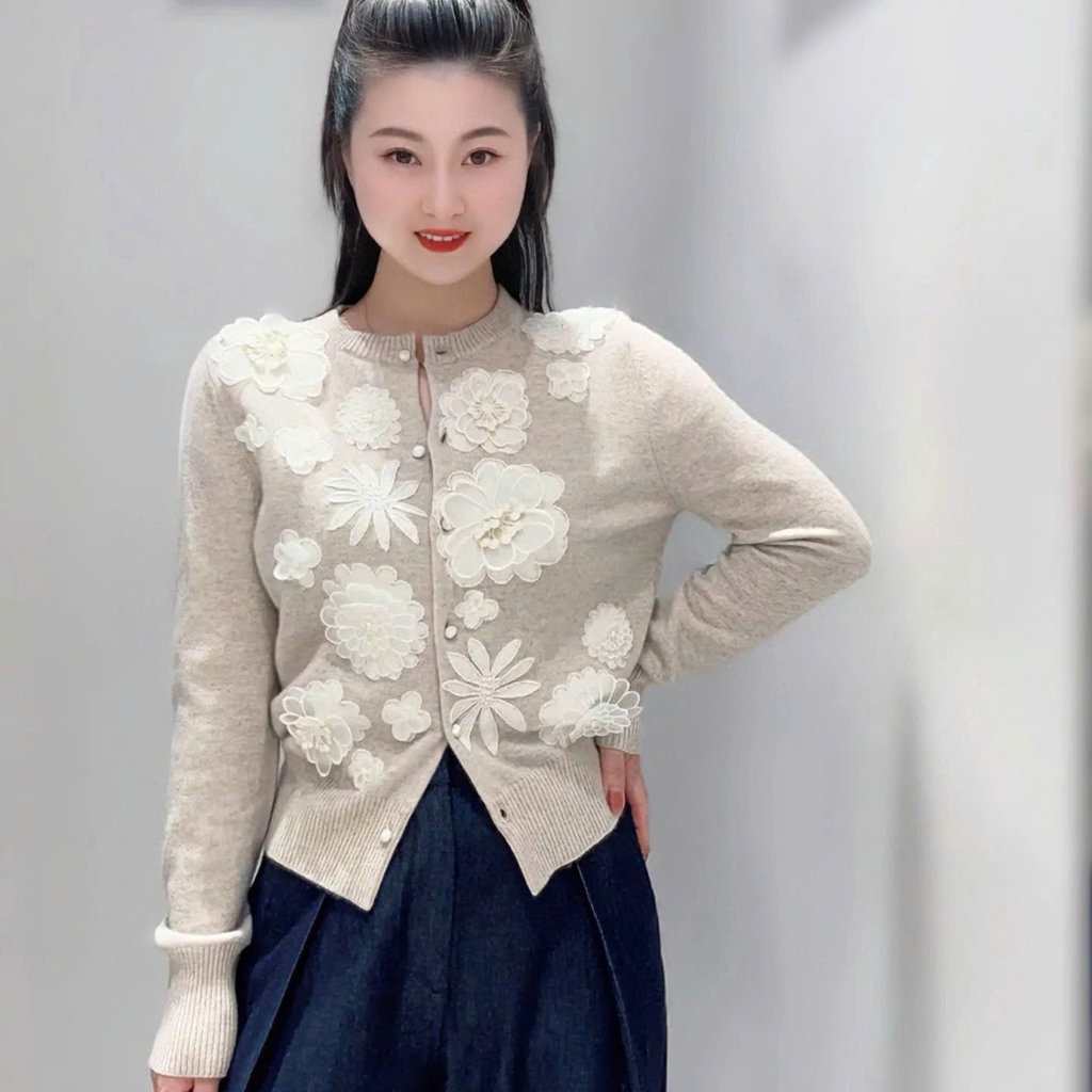 Cardigan ERDOS ren 3D nổi khuy ngọc trai