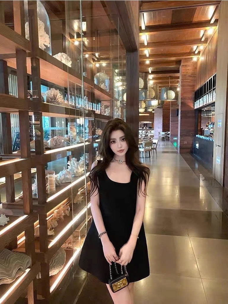 Váy ngắn chữ A bằng len