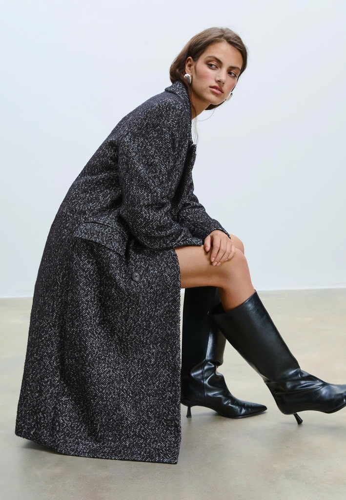 Long coat dạ xương cá