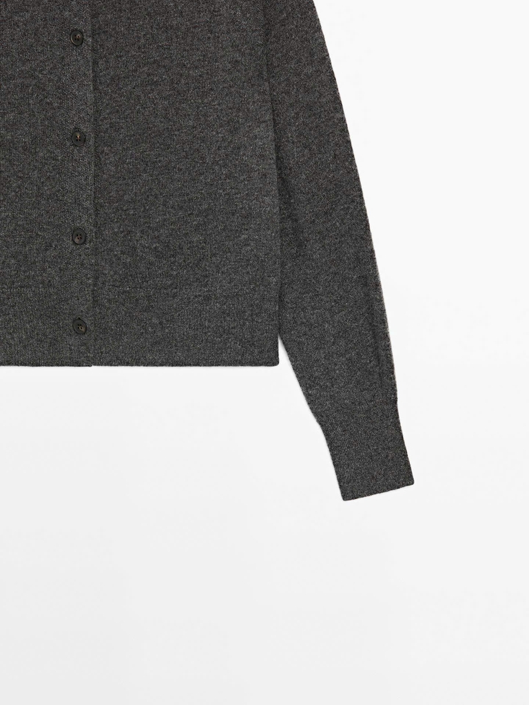 Cardigan tay cánh dơi