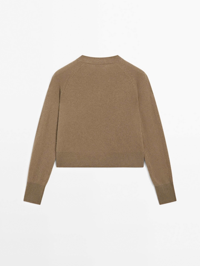 Cardigan tay cánh dơi