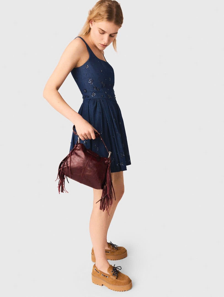 Váy denim xòe thêu