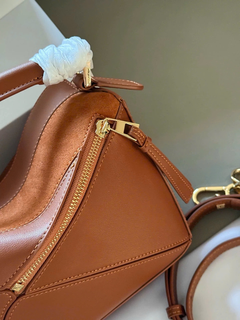 Túi LOEWE PUZZLE suede bad medium