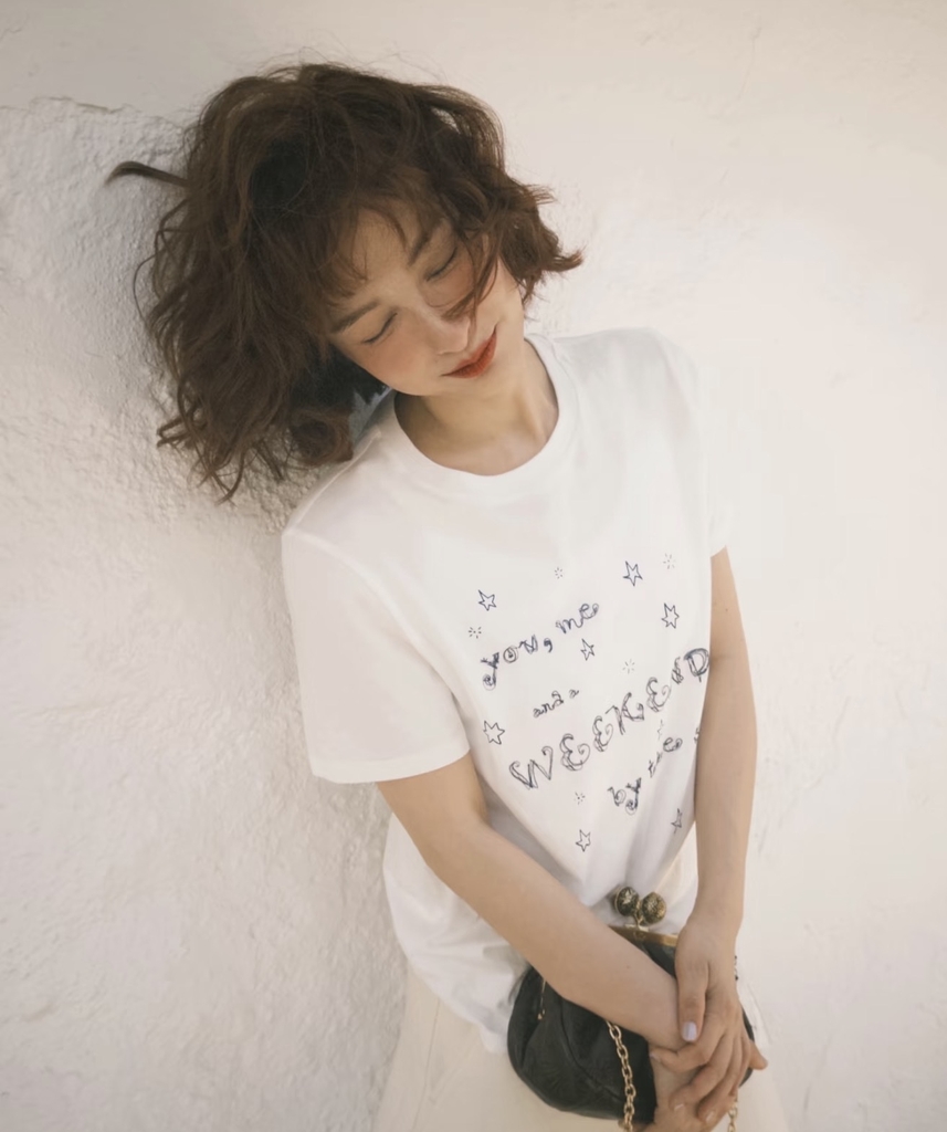 Tshirt MAXMARA họa tiết ngôi sao trắng