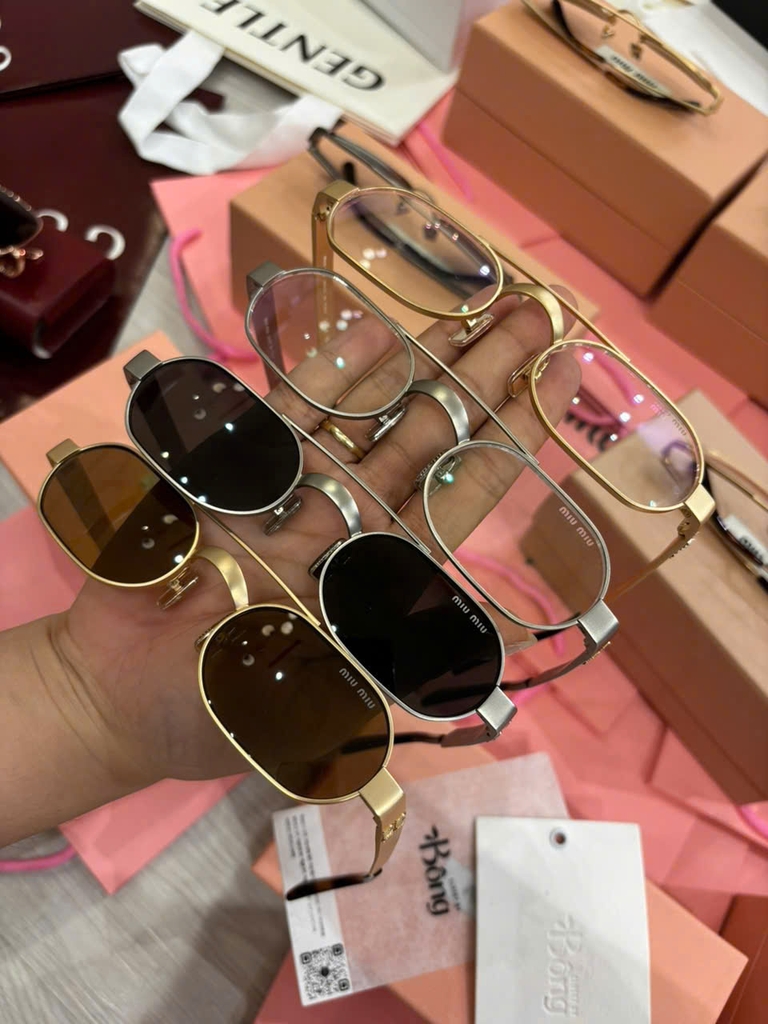 Kính râm Miumiu B52S