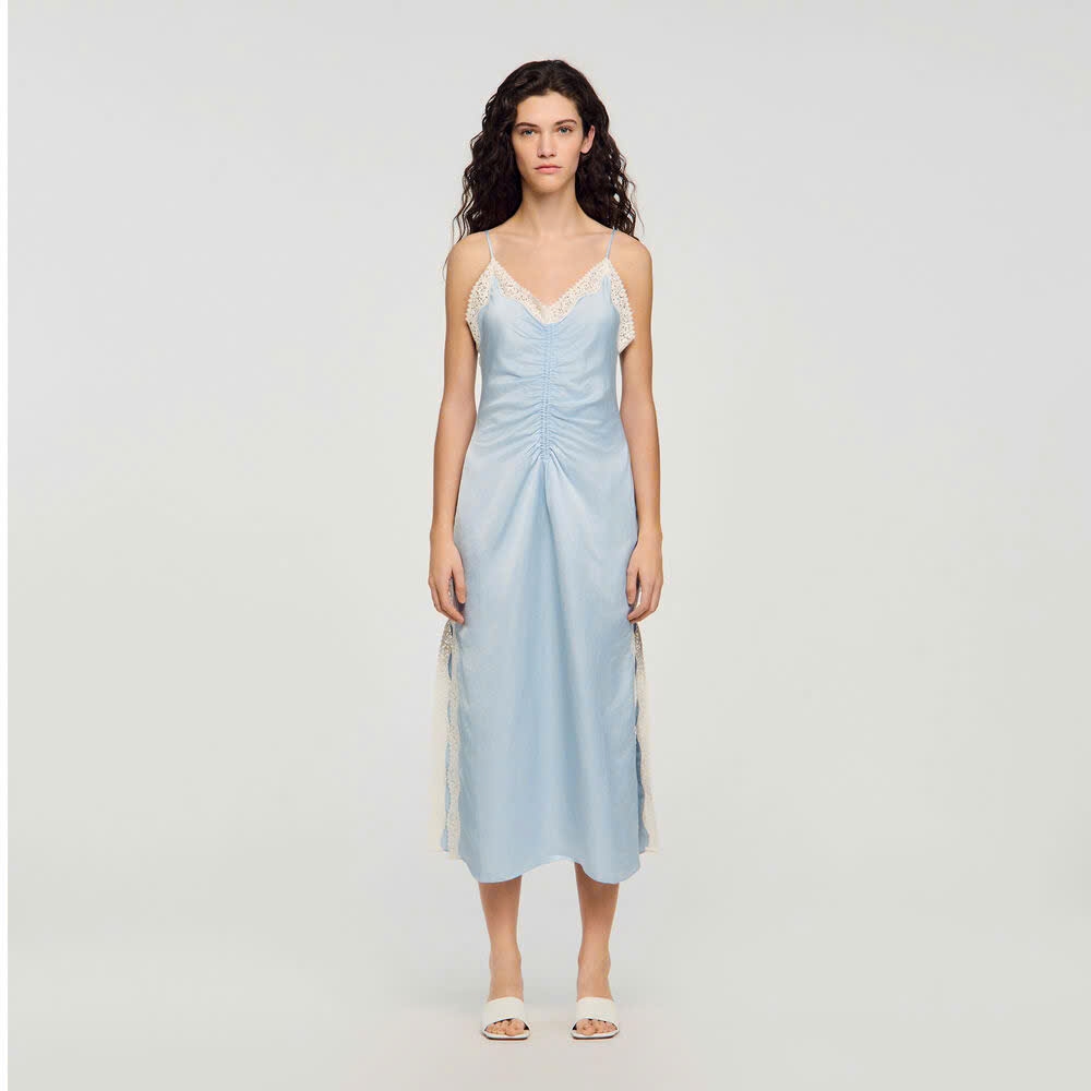 ĐẦM MAXI HIỆU ỨNG SATIN CÓ DÂY ĐEO