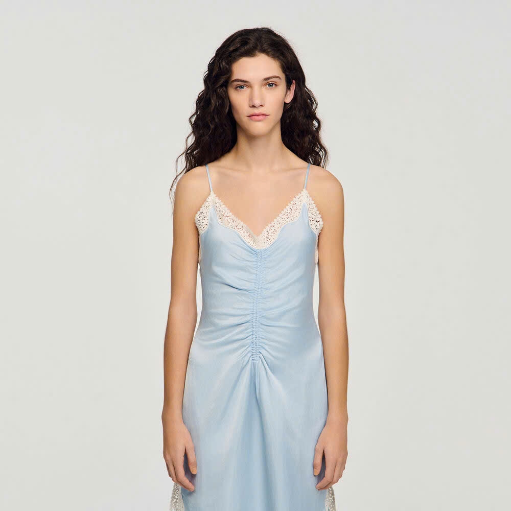 ĐẦM MAXI HIỆU ỨNG SATIN CÓ DÂY ĐEO