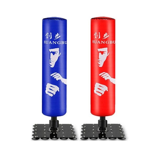 Trụ đấm, đá lò xo Lý Tiểu Long