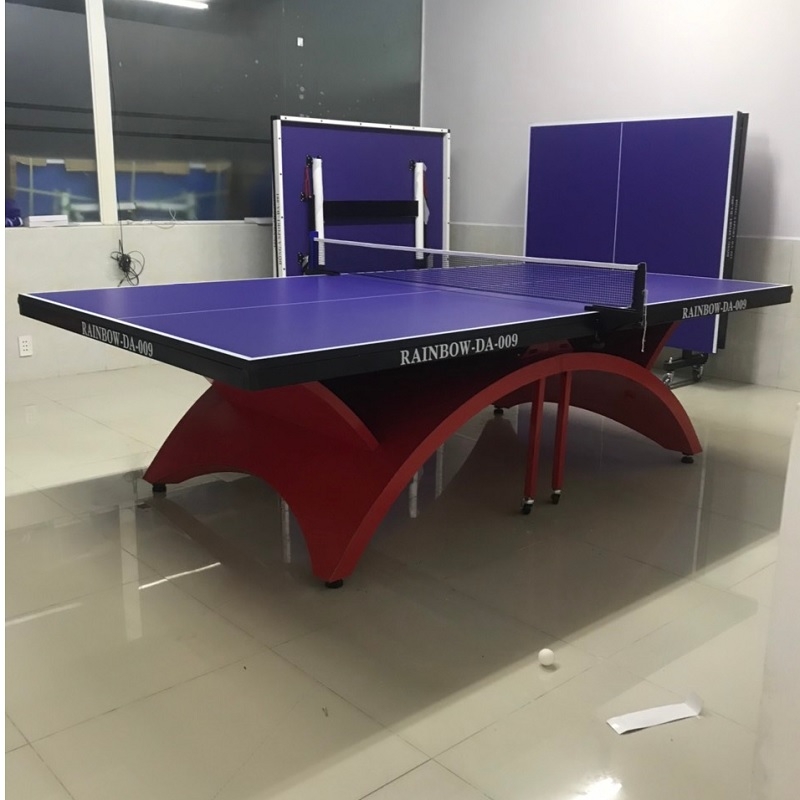 Bàn bóng bàn Rainbow thi đấu
