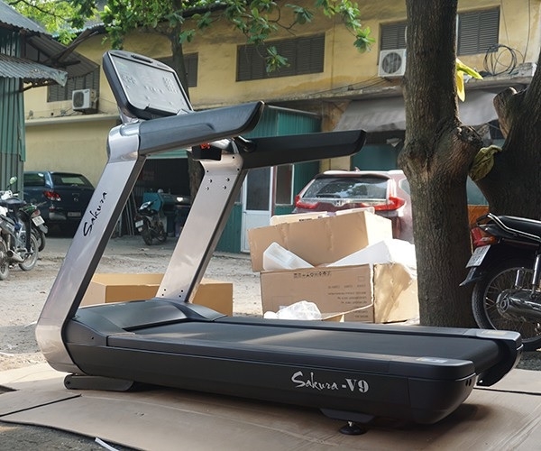 Máy chạy bộ điện cho phòng Gym Sakura V9