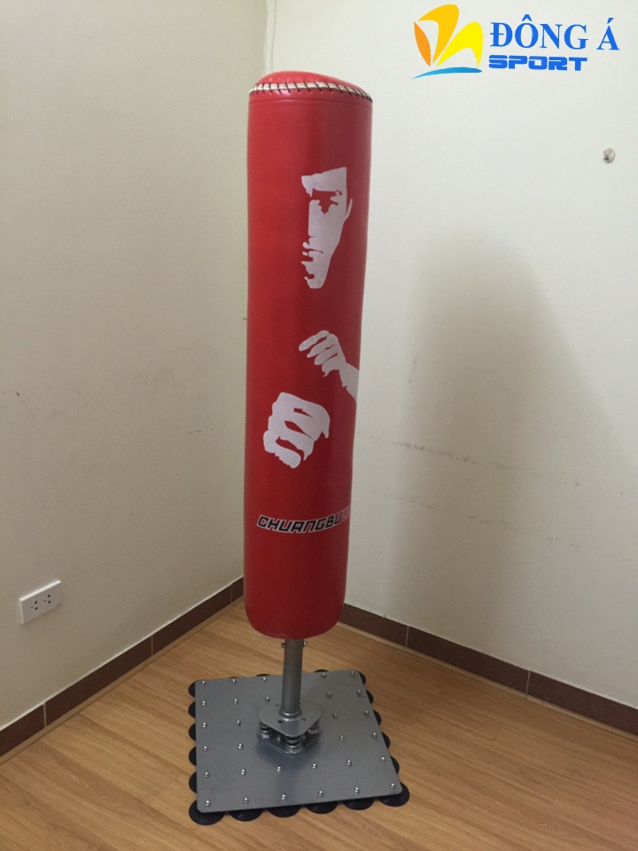 Trụ đấm, đá lò xo Lý Tiểu Long