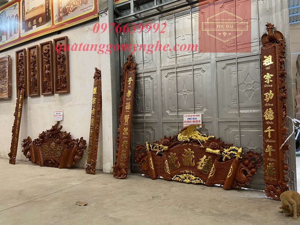 cuốn thư câu đối gỗ gụ dát vàng