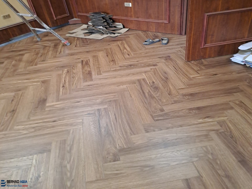 Berhad Aqua Fishbone - BF918