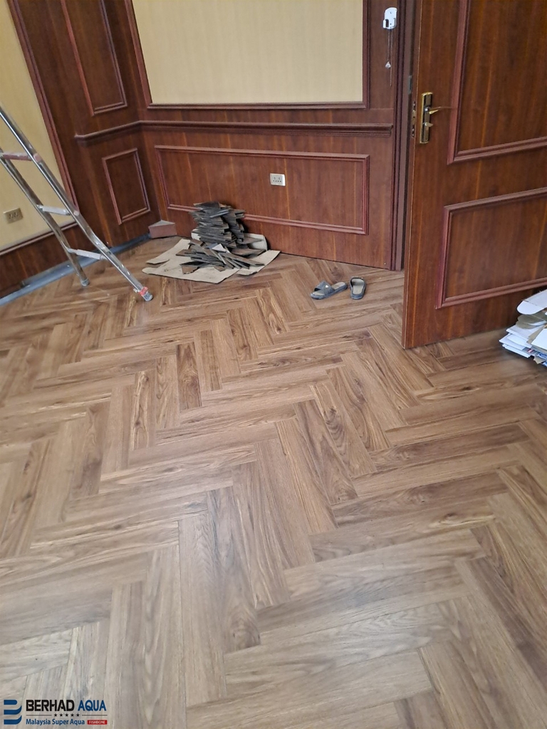 Berhad Aqua Fishbone - BF918