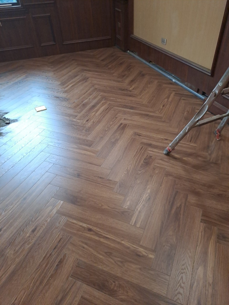 Berhad Aqua Fishbone - BF918