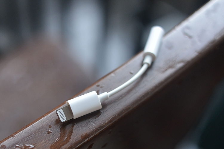 Cáp chuyển đổi Apple Lightning sang 3.5mm Chính Hãng