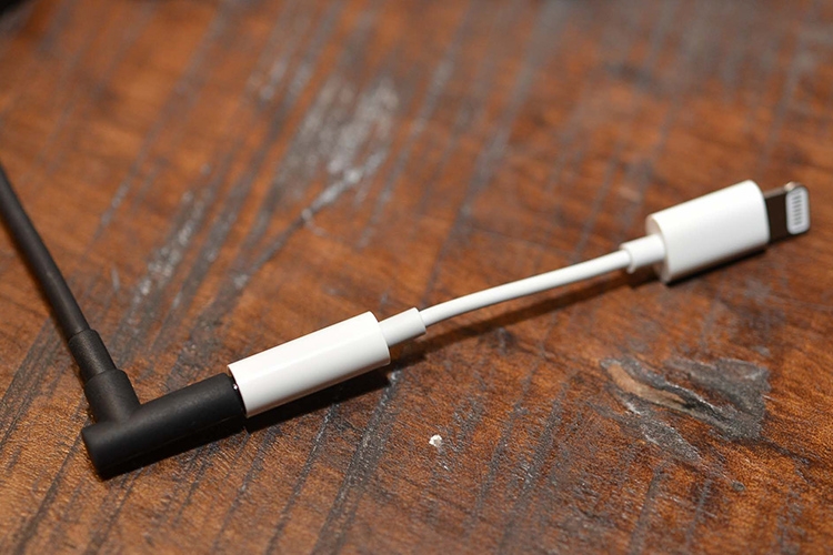 Cáp chuyển đổi Apple Lightning sang 3.5mm Chính Hãng
