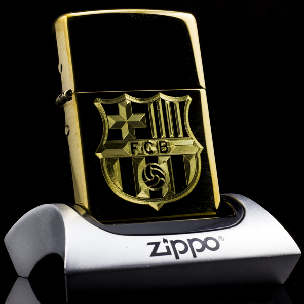FC Barcelona Zippoライター 2005年製　完全限定版。 FC Barcelona バルセロナ 限定 Zippoライター Amazon.co.jp: FC