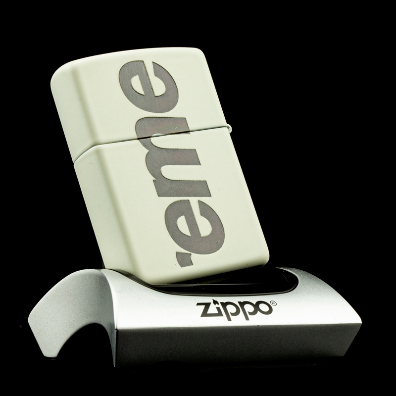 新品　Supreme Glow in the Dark Zippo 20ss Supreme - Glow-in-the-Dark Zippo - ParkSIDER