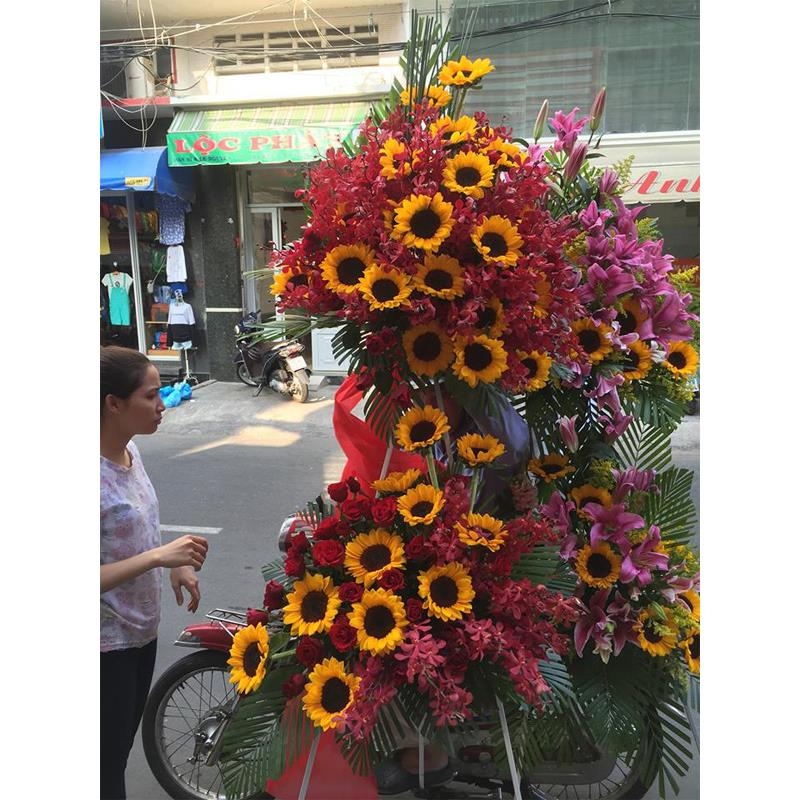 Hoa khai trương đẹp DHKT19