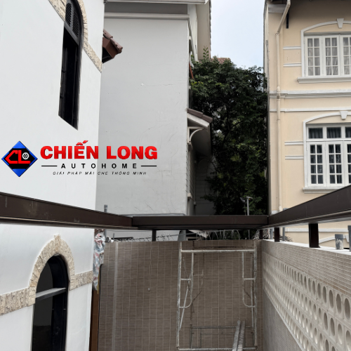 Mái Nhôm Xếp Trượt Tự Động Che Sân Sau 3m x 5m