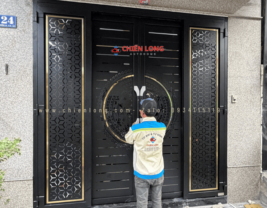 ⭐ Giới thiệu xu hướng cổng sắt 4 cánh CNC hiện đại 2025