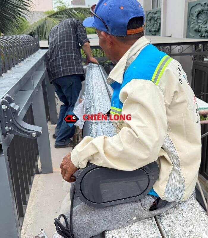 Mái Hiên Tự Động DQB Nhập Khẩu 100% 3.05m x 2.5m | LED Cao Cấp Q12