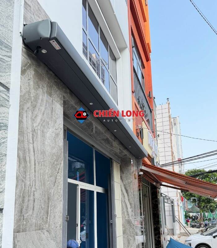 Mái Hiên Tự Động DQ-A, Kich thước  4m x 2.5m Tại Quận 4