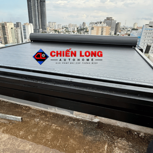 Mái Nhôm Cuốn Mái Kính Sân Thượng 3,5m x 5m Cách Nhiệt